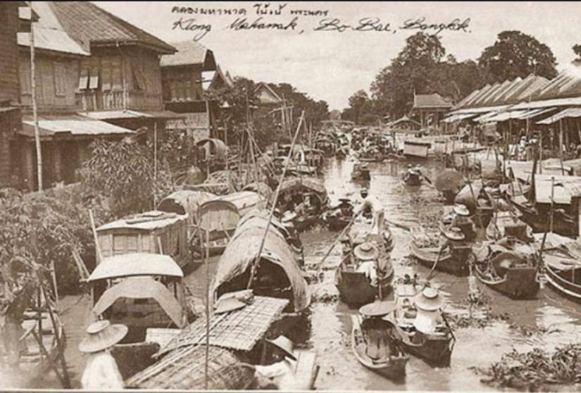 Bangkok Floating Market in the past
