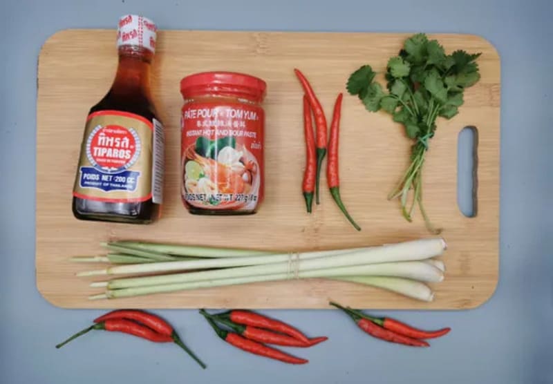 Thai spices & hot sauces 