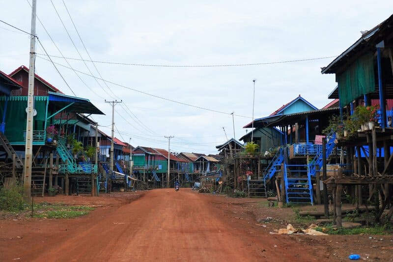 The village of Kampong Khleang stretches between the mainland and the lake.