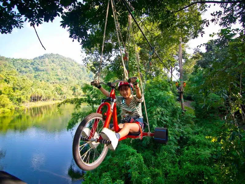 parque en kanchanaburi tailandia