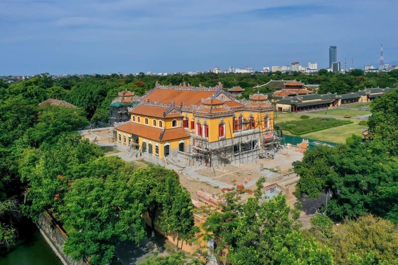 palacio kien trung hue