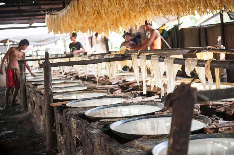 Making tofu skin in Koh Dach