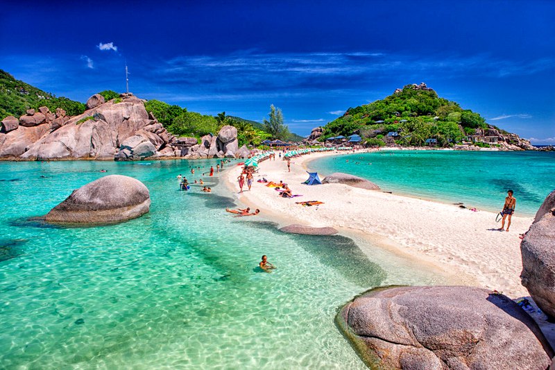 The island of Koh Tao is famous for its diving spots and its large beach for snorkeling