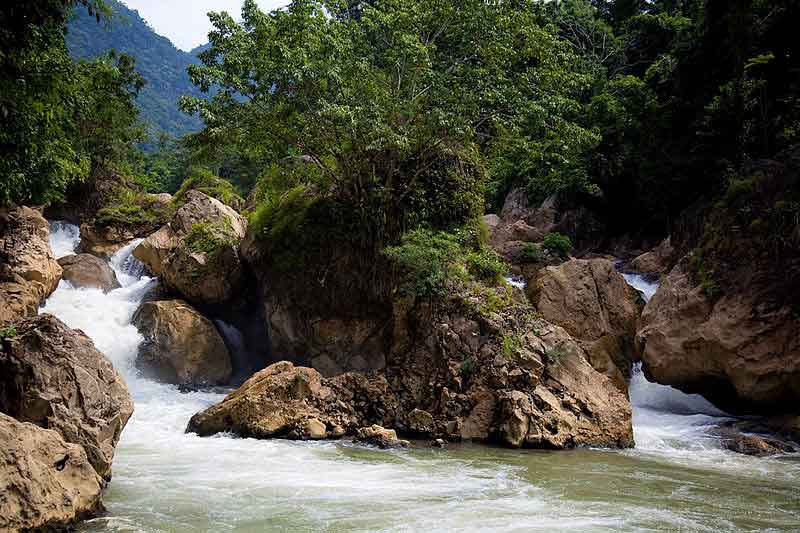 cascada dau dang en lago ba be