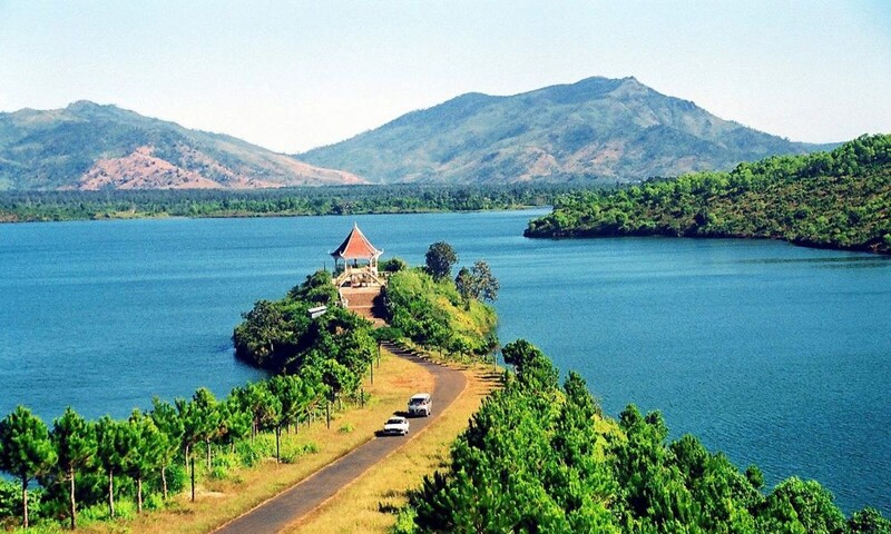 T''Nung Lake has a gentle, poetic appearance for nature lovers