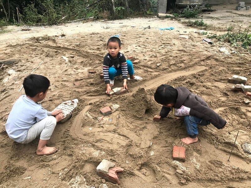 the children in Lao Chai
