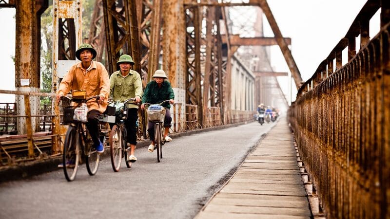 Long Bien Bridge, historical witness of Hanoi