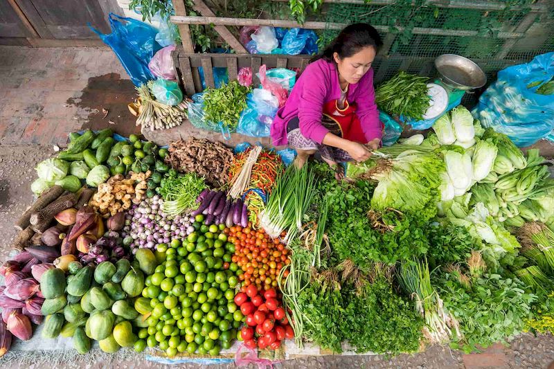 mercado en luang prabang