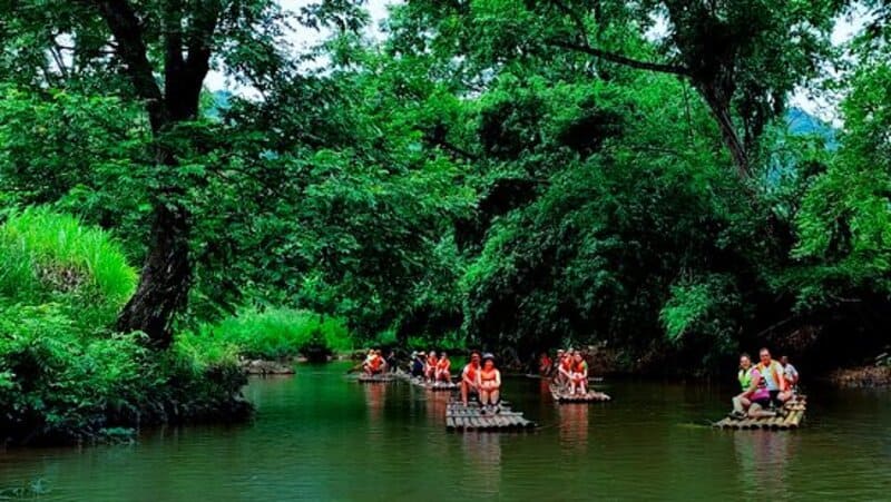 mai hich bamboo raft
