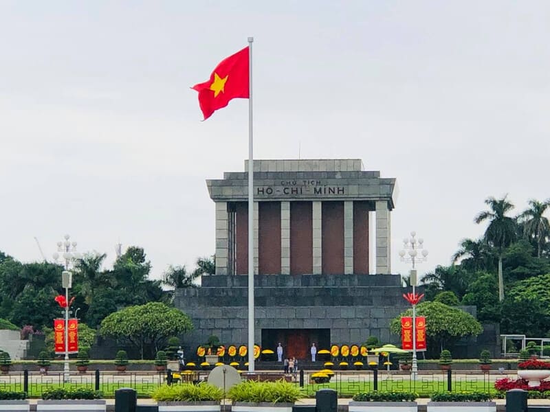 mausoleo ho chi minh