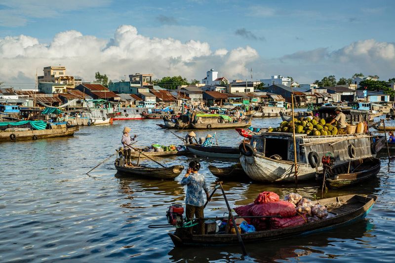 The floating market in Can Tho