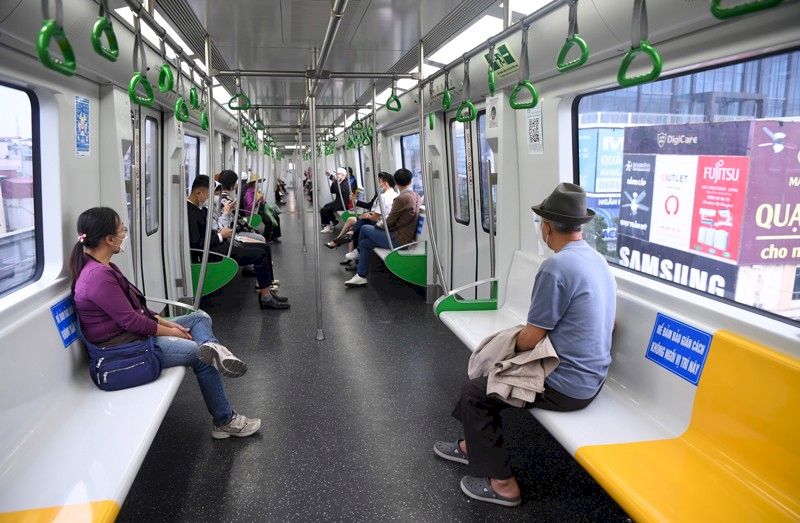 metro en vietnam - viajeros