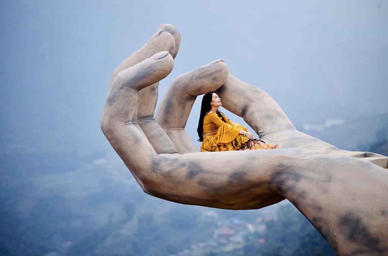 moana golden hand landmark