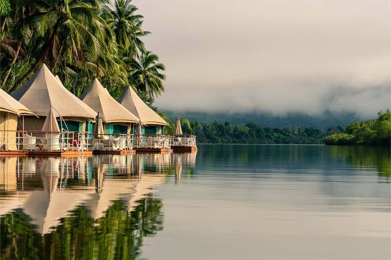 canvas y orchids retreat en montañas cardamomo