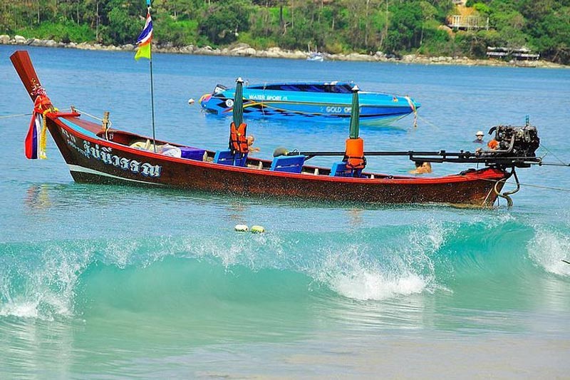 barco en phuket