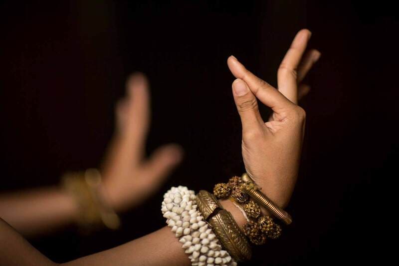 movimiento del cuerpo - danza apsara