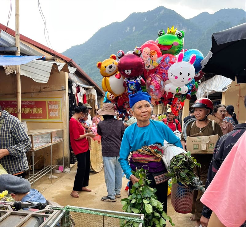 mujer etnica en pu luong