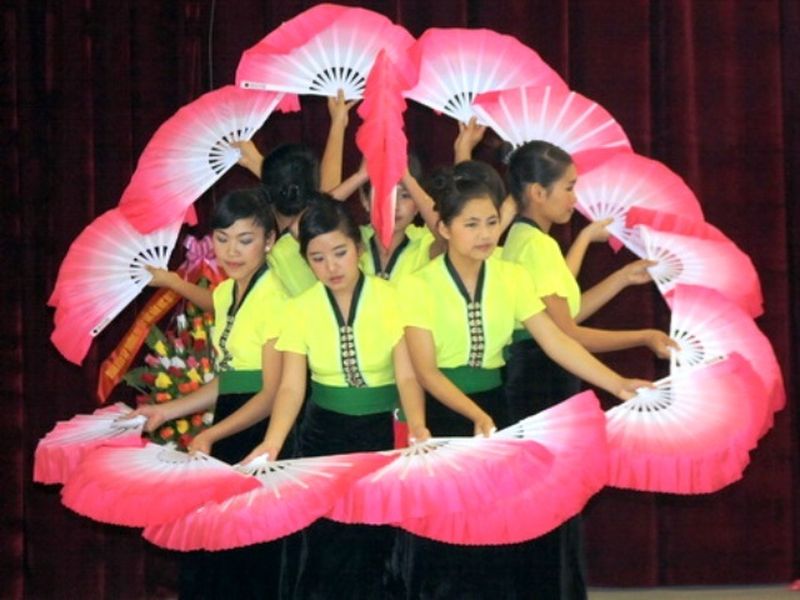 danza de thai en mai chau vietnam