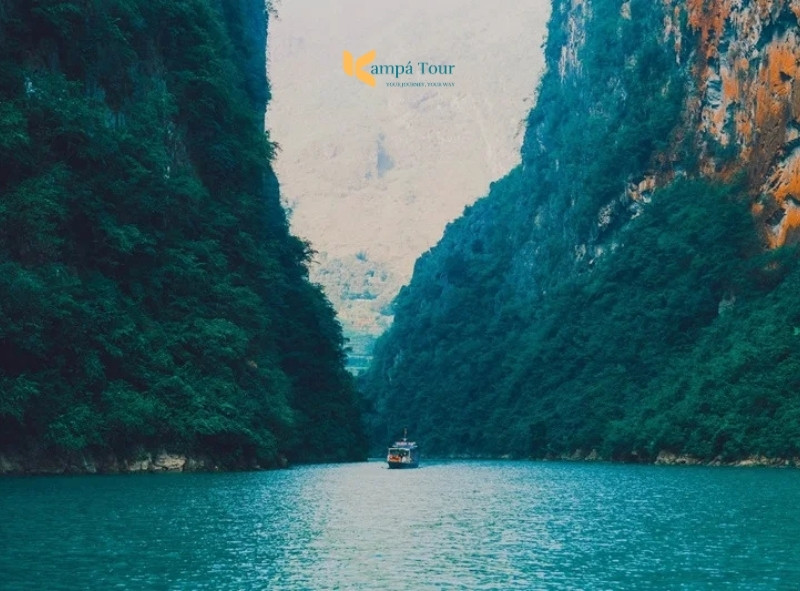 I feel lost when I am at Nho Que river.