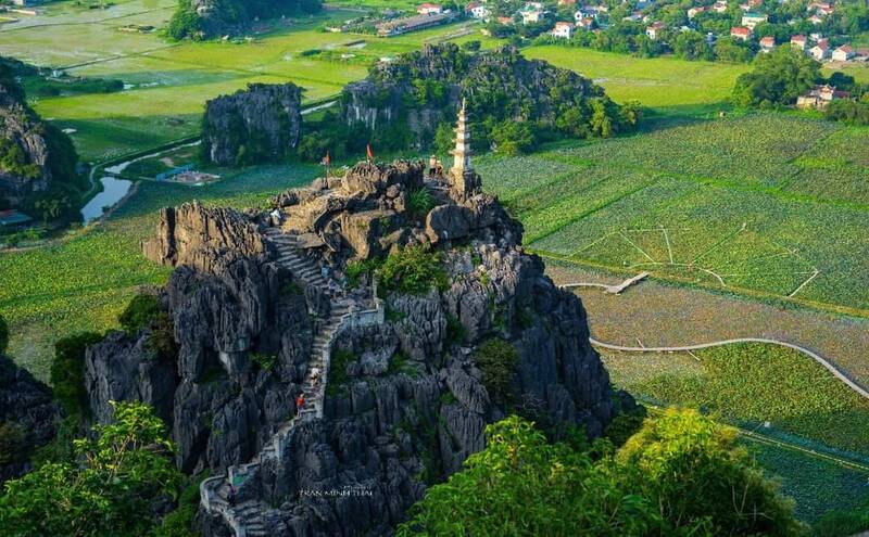Conquering Mua Mountain is a must-do activity when arriving in Ninh Binh in September