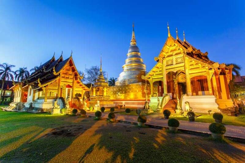 templo de Wat Chedi Luang en chiang mai