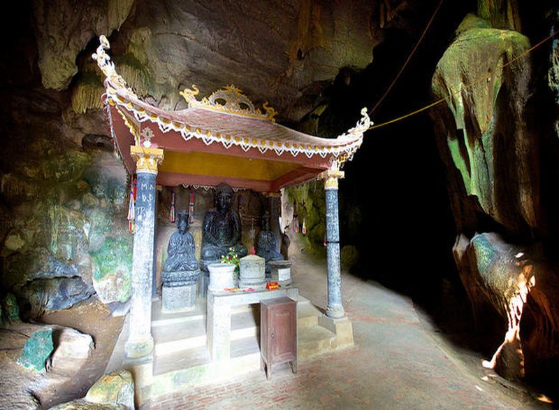 cueva toi en pagoda bich dong