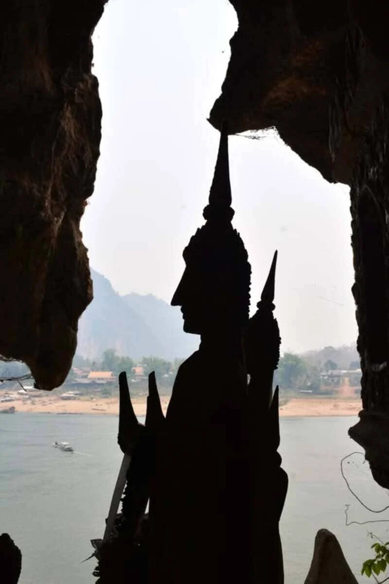 The mysterious beauty of the statues of Pak Ou