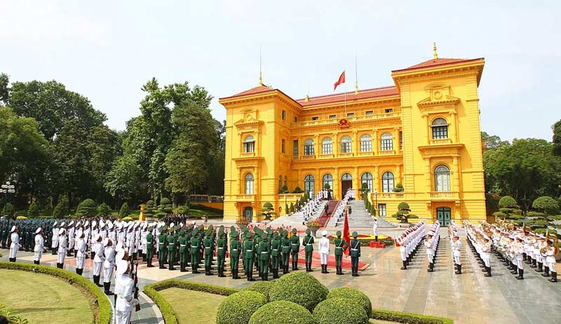 palacio presidencial cerca de pagoda del pilar único