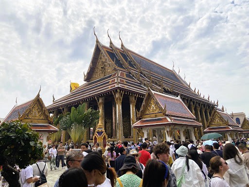 palacio real de bangkok - muchos visitantes
