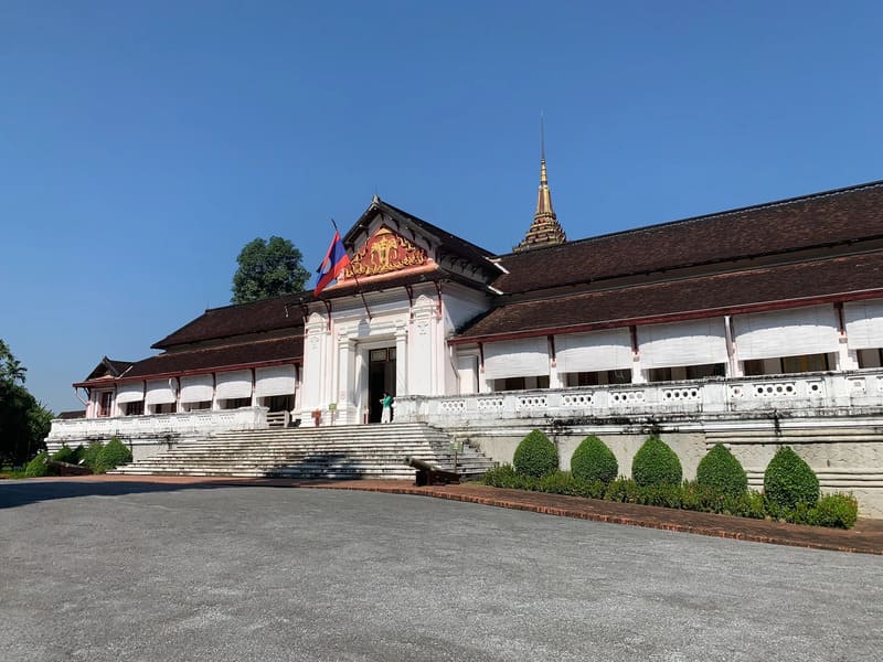 palacio real de luang prabang - edificio principal