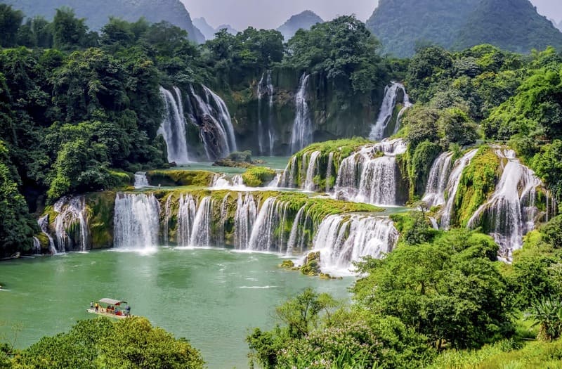 paronama de cataratas ban gioc