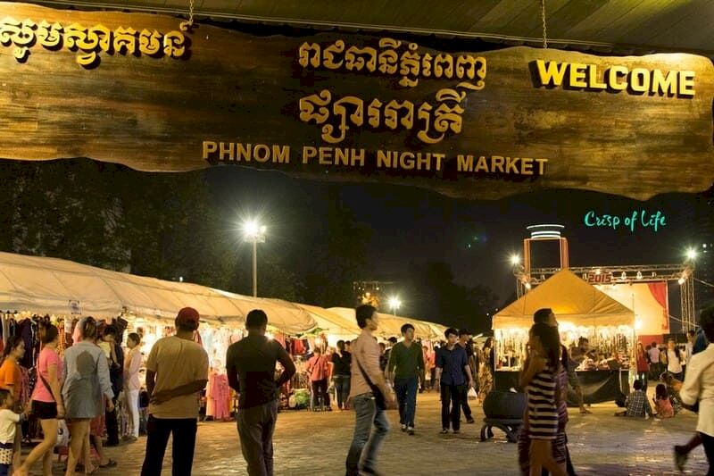 mercado nocturno en phnom penh