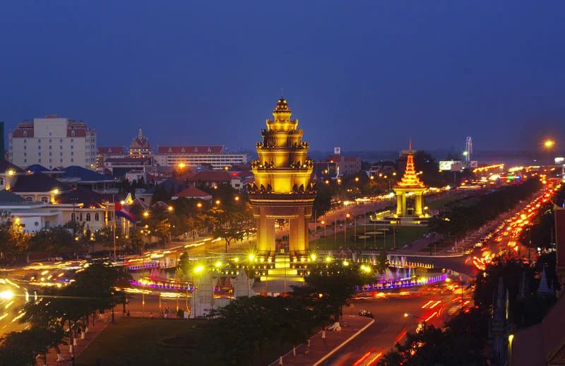 phnom penh por la noche