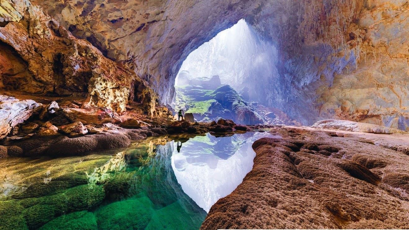 Son Đoong Cave is the largest in the Phong Nha complex and in the world