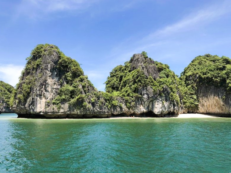 playa de ba trai dao en cat ba