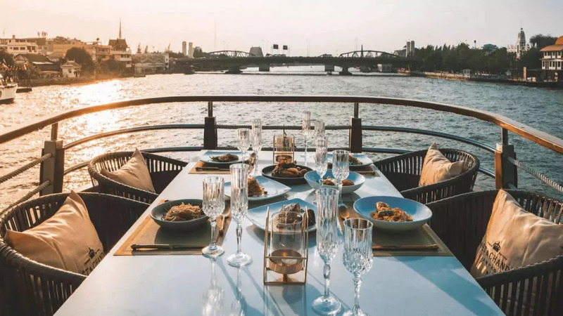  Pruek, a dinner cruise with a difference