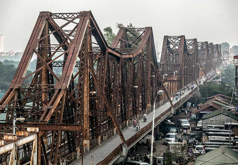 Puente Long Bien