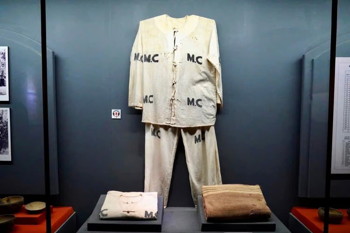 uniformes de prisión hoa lo