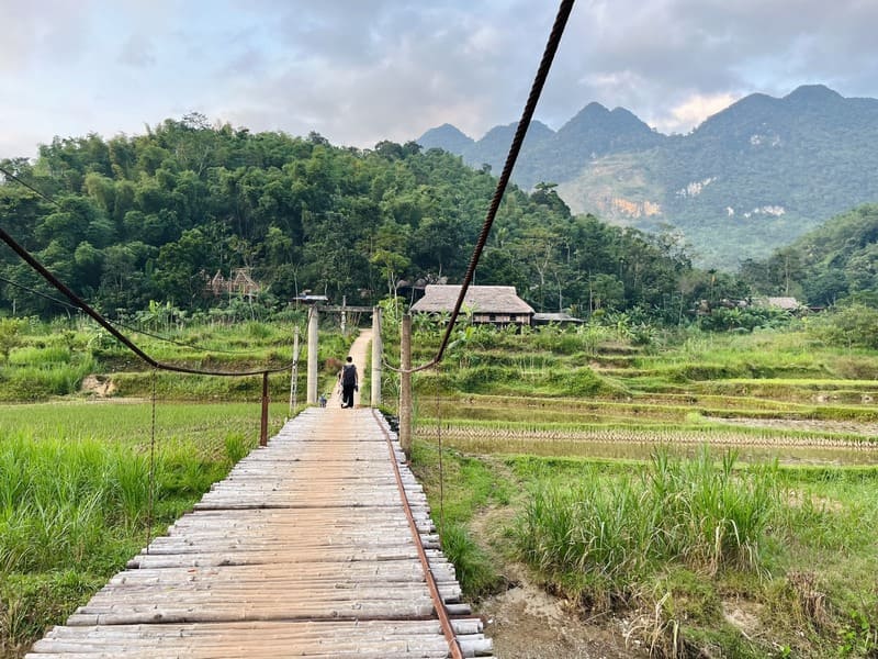 camino al pueblo de pu luong