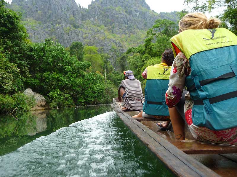 Boat trip in the Phu Bun Hin national reserve - Photo : paulmbannerman