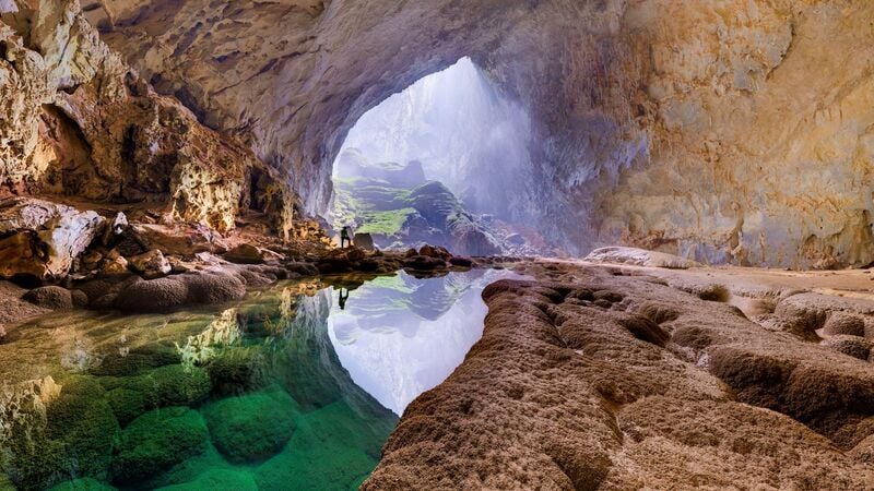 Río subterráneo en la cueva de Son Doong