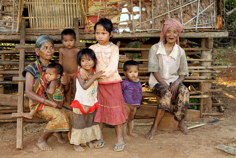 grupo etnico en ratanakiri