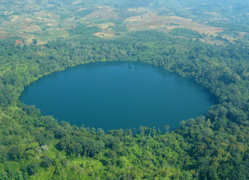 lago yeak lom en ratanakiri