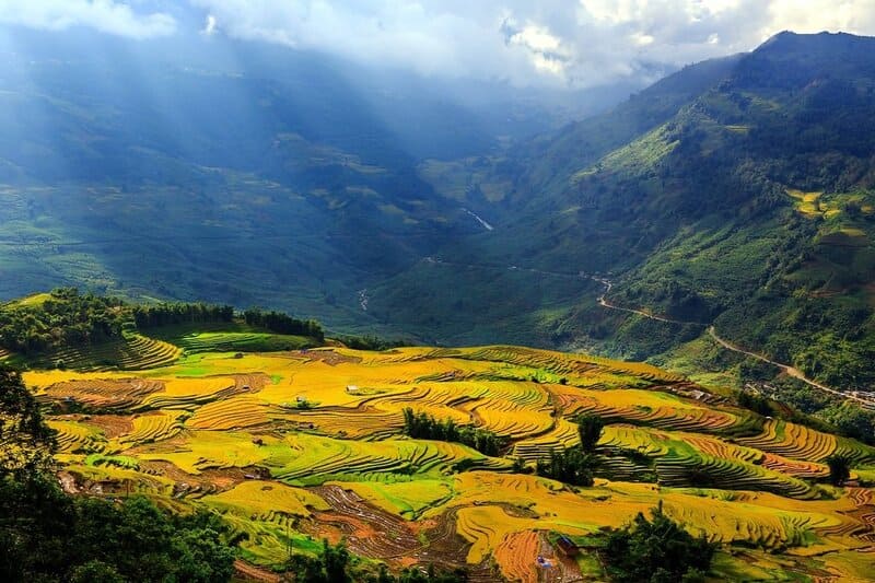 valle de muong hoa en sapa vietnam