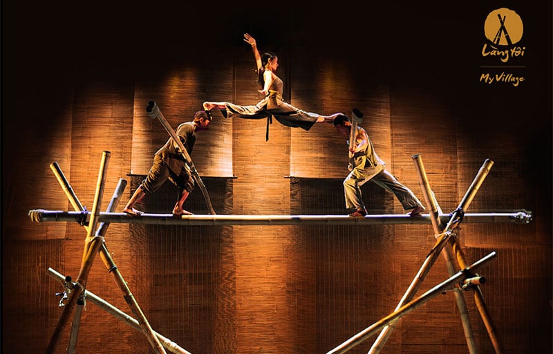 The 'Lang toi' circus reflects a part of rural life in the Red River Delta