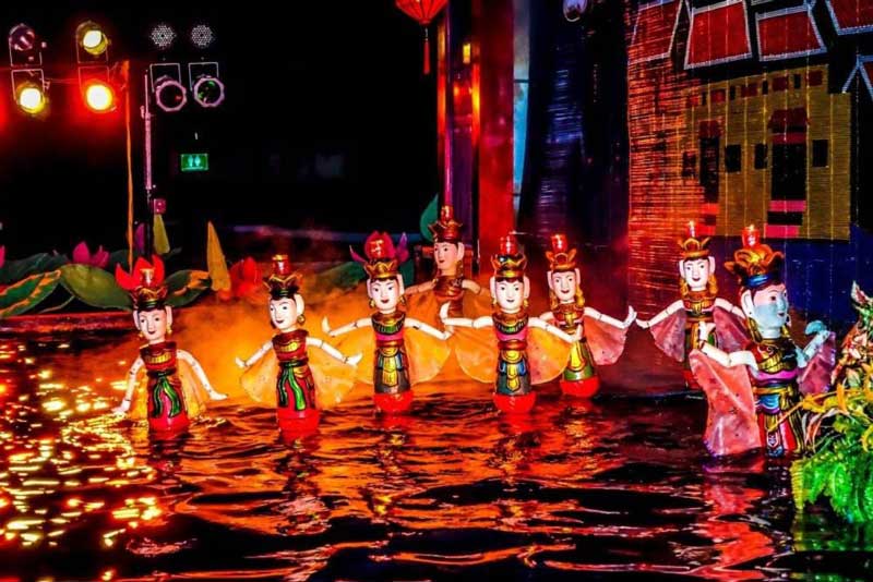 spectacle des marionnettes sur l''eau