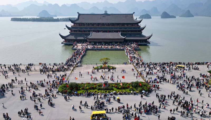 tam chuc pagoda