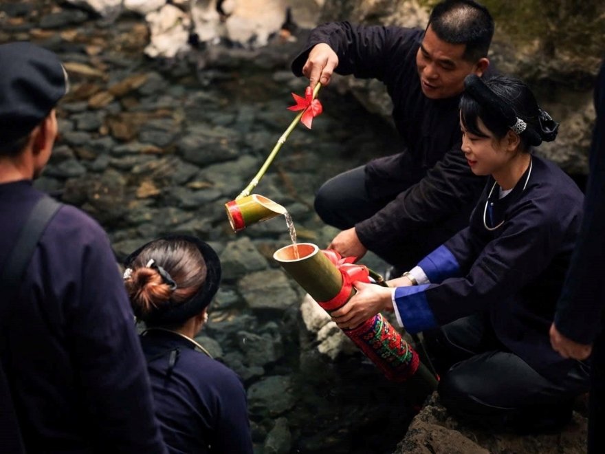 Tay - Nung people at Pac Bo Cave