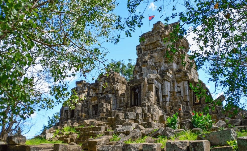 wat ek phnom en battambang