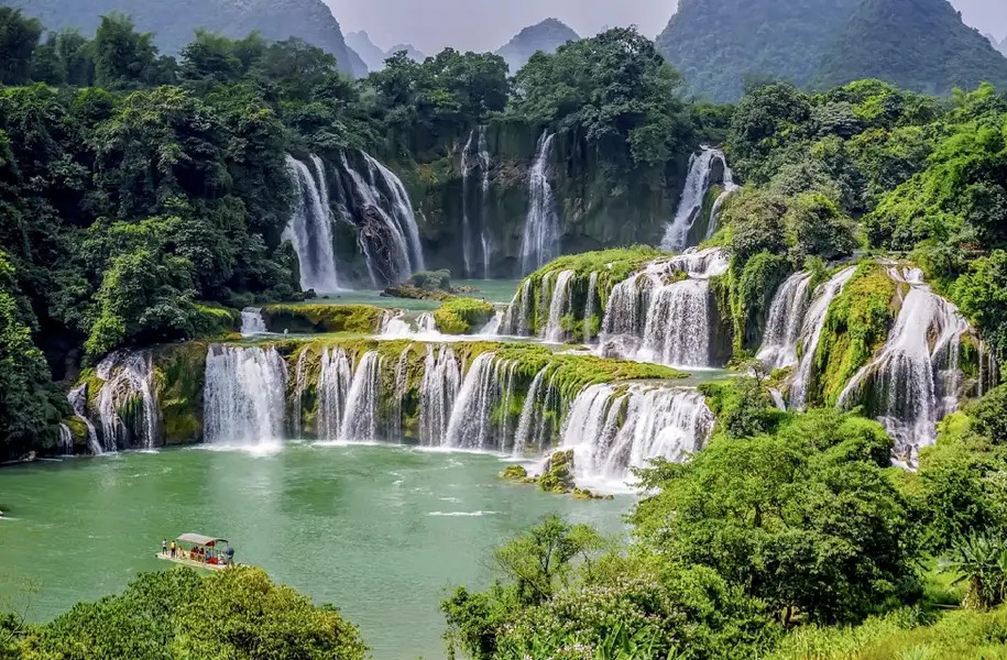 ban gioc waterfall cao bang
